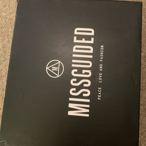 NWT Missguided pull on boots cream size 9 - Picture 7 of 9